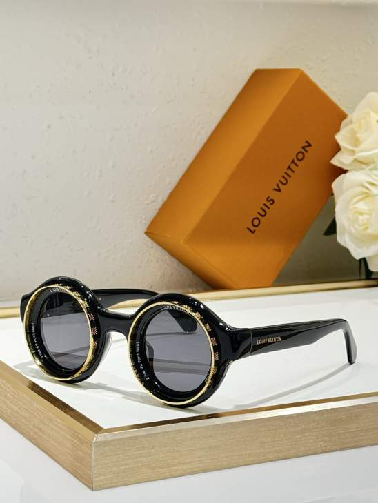Picture of Louis Vuitton Sunglasses _SKUfw76145731fw